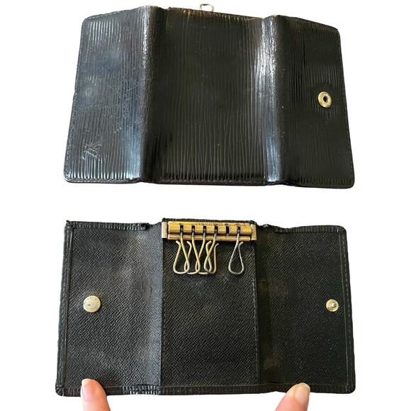 Louis Vuitton Black Epi 5 Hook Key Ring - Picture 6 of 11